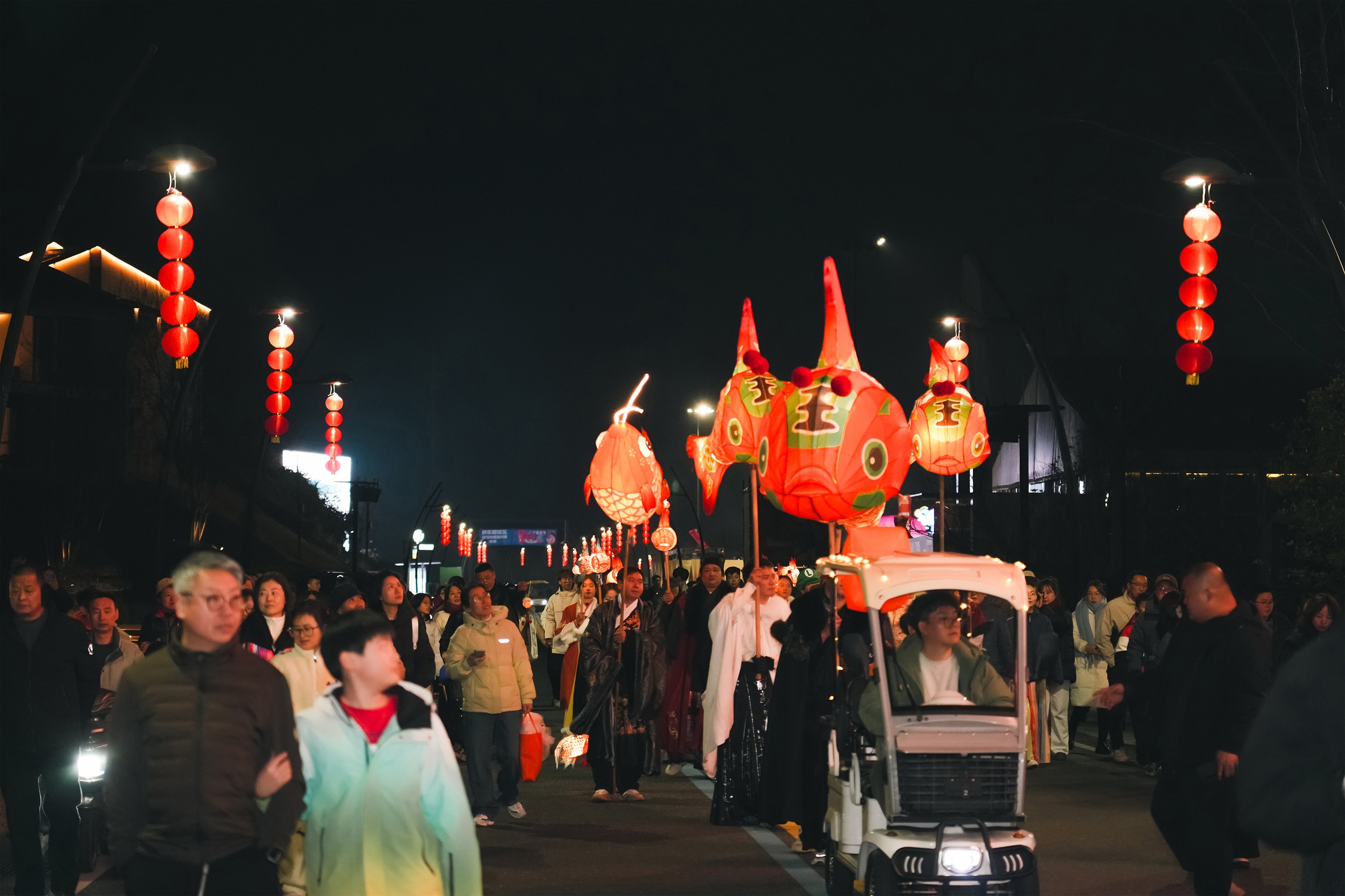 紅紅火火過大年，中國綠發文旅商業“馬”力全開！